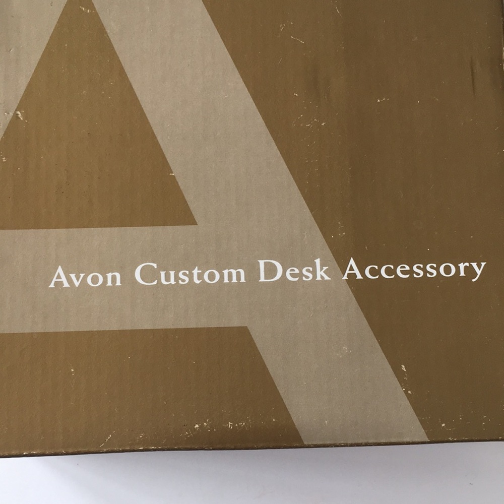 🦋Avon Custom Desk Accessory - Picture 2 of 6